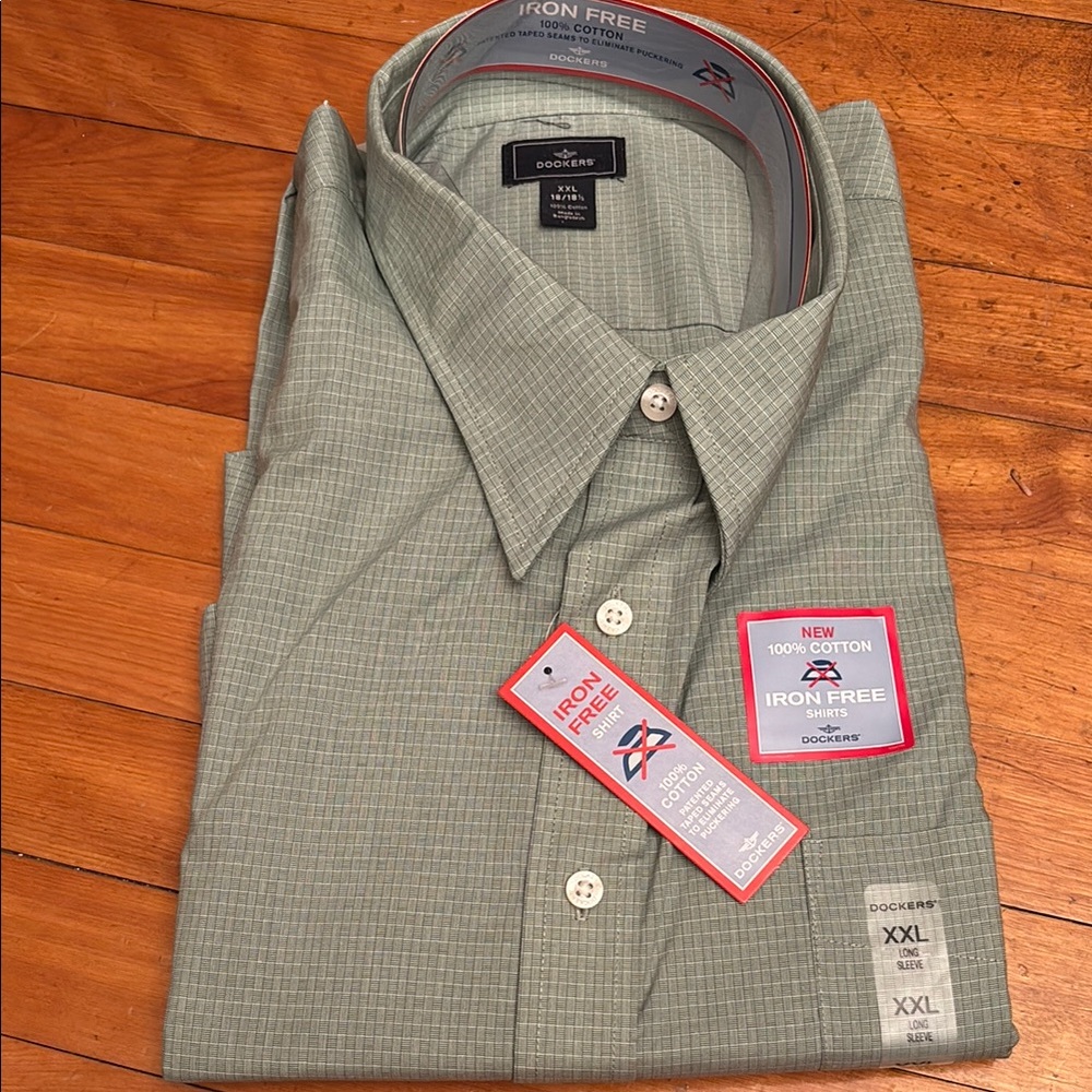Dockers Men's Iron-Free Green Dress Shirt